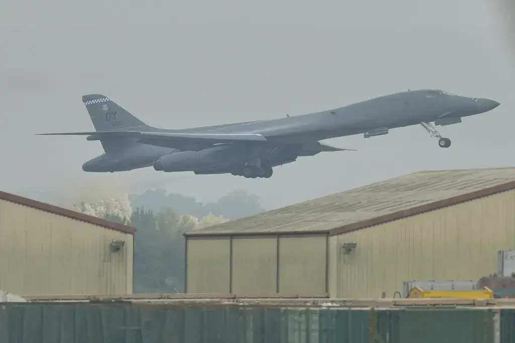 US Air Force Removes Bombers From British Air Aase Targeted By Suspected Terrorists