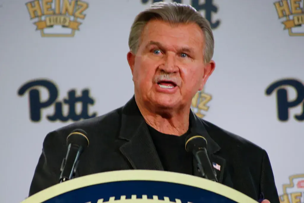 Hall Of Fame Coash 'Iron Mike' Ditka Has Passed