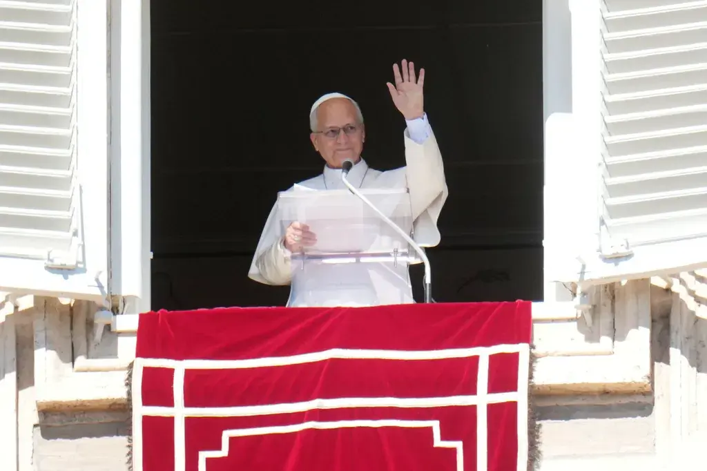 Pope Leo XIV Faces Lung Surgery