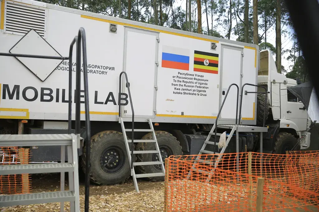 Ebola Outbreak Hard To Control: 3 Countries Now Affected, 9,000 Cases